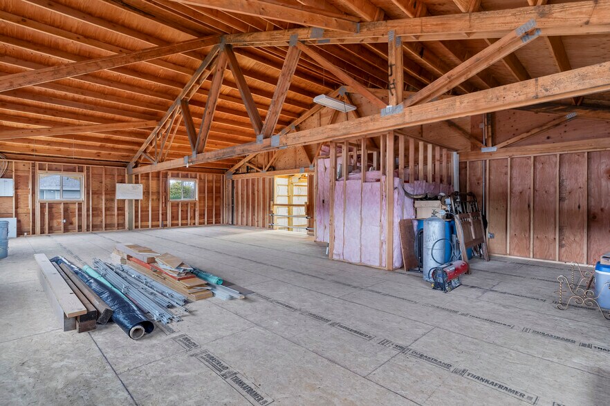 More Photos Of 2120 Apple Loop, Lyons Industrial For Sale