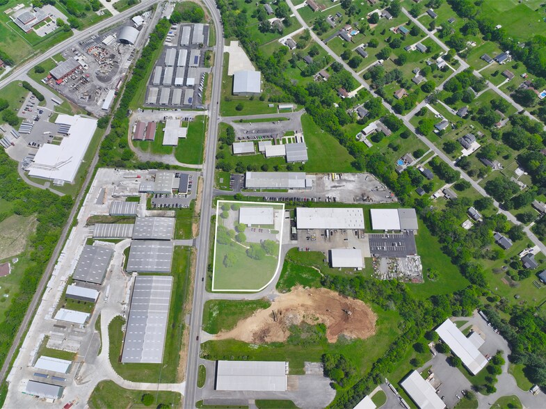 Primary Photo Of 575 Airport Rd, Gallatin Industrial For Sale