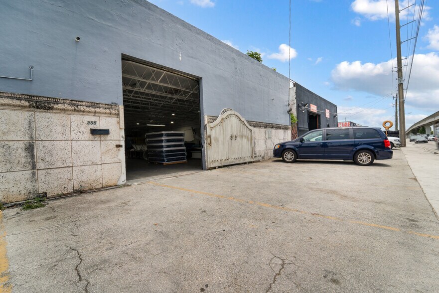 More Photos Of 355 W 21st St, Hialeah Warehouse For Sale