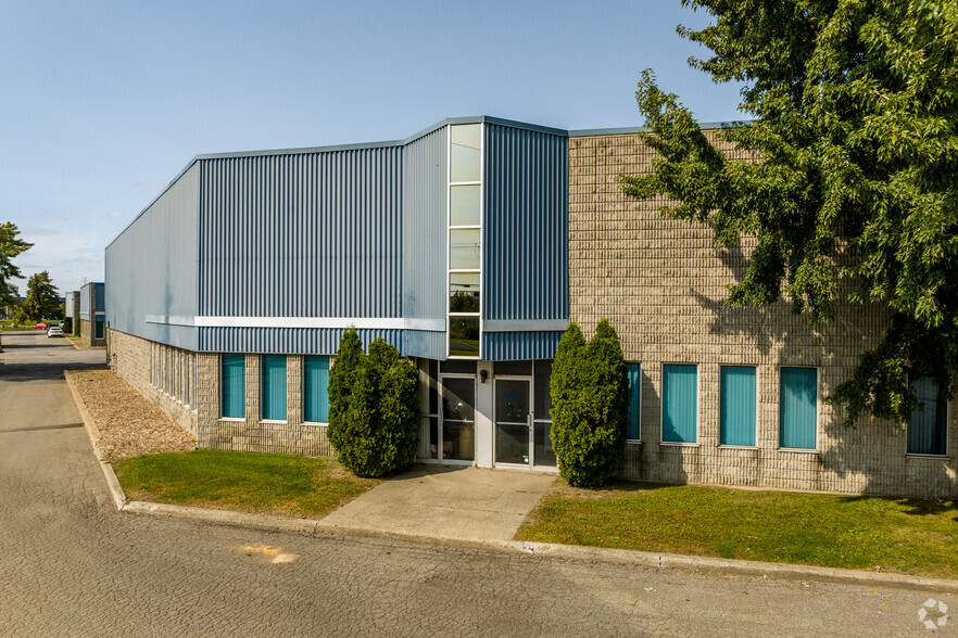 Primary Photo Of 255 Ch Du Tremblay, Boucherville Warehouse For Lease