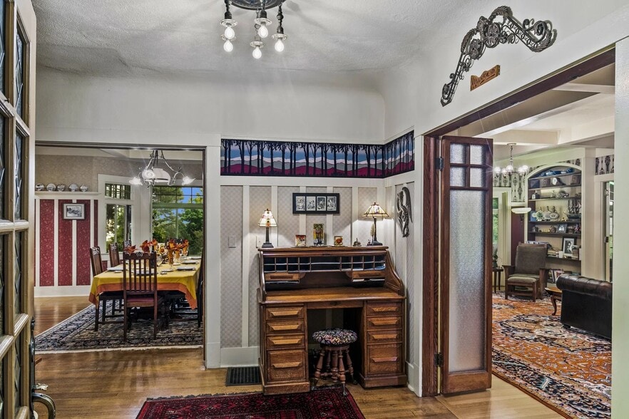 More Photos Of 598 Laine St, Monterey Hospitality For Sale