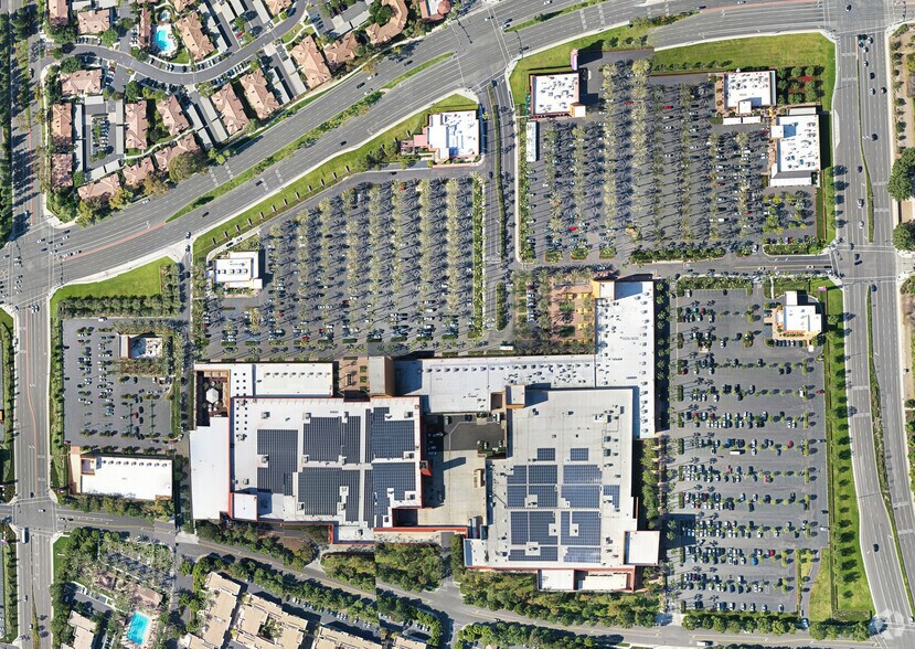 More Photos Of 2915-3011 El Camino Real, Tustin Unknown For Lease
