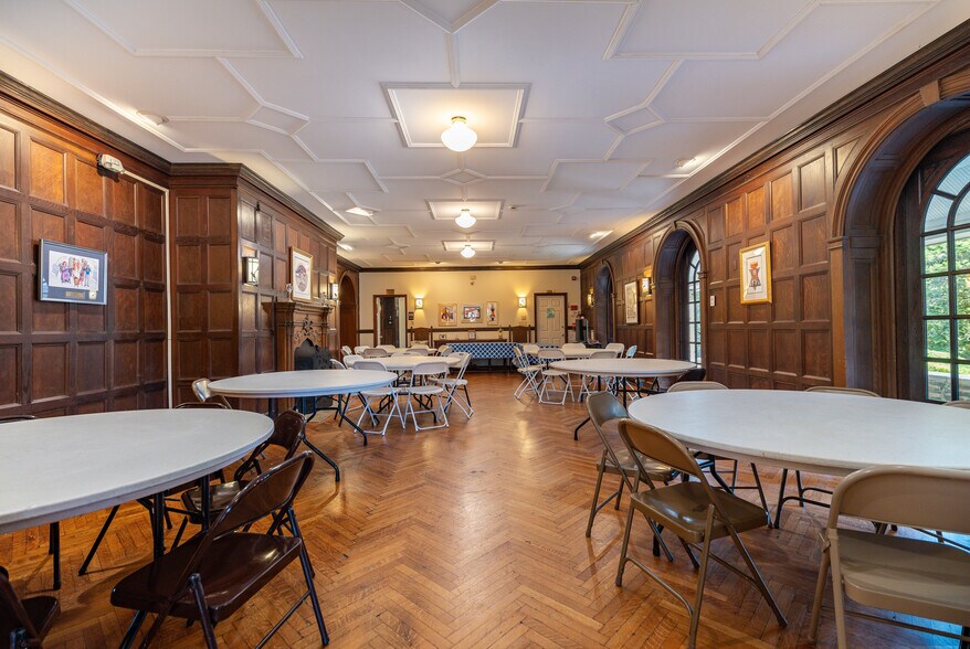 More Photos Of 190 Camp Hill Rd, Fort Washington Religious Facility For Lease