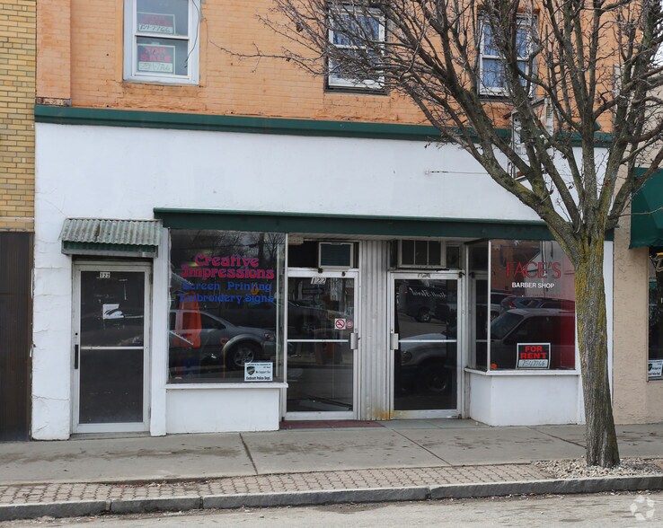 More Photos Of 122 Washington Ave, Endicott Storefront Retail Residential For Sale
