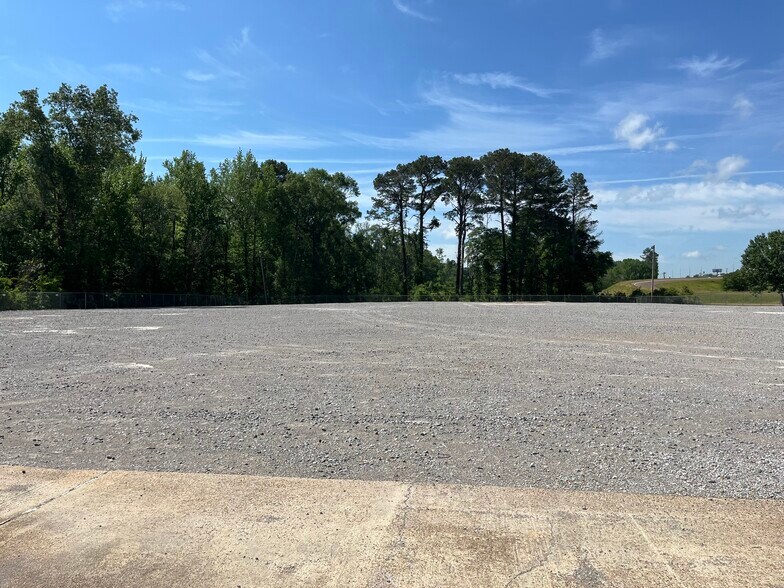 More Photos Of 3460 I 55 S, Jackson Warehouse For Lease