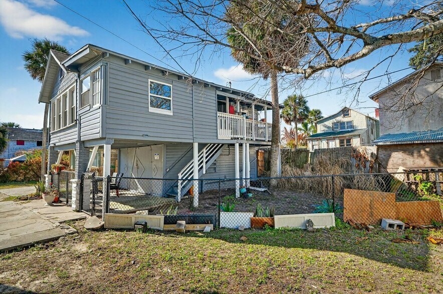 More Photos Of 26 S Hollywood Ave, Daytona Beach Apartments For Sale