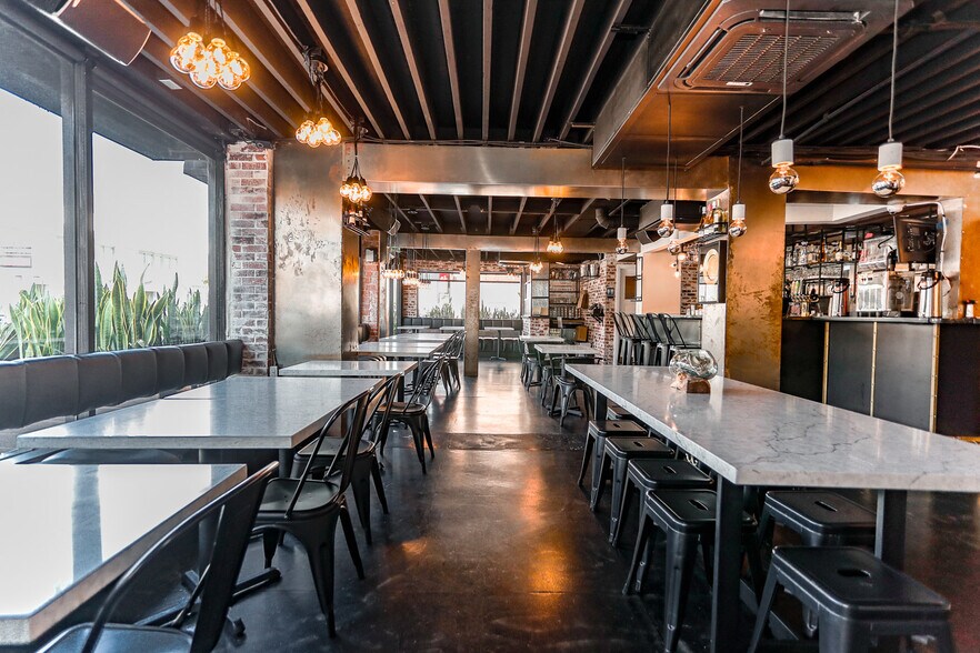 More Photos Of 3206 W 8th St, Los Angeles Hotel For Sale