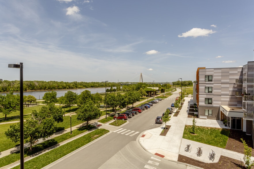 More Photos Of 1000 Berkley Pky, Kansas City Apartments For Sale
