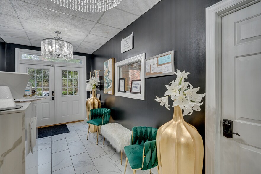 More Photos Of 131 Wind Chime Ct, Raleigh Office For Lease