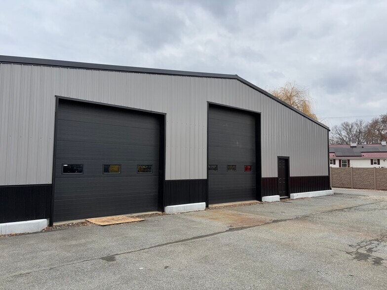 More Photos Of 150 Williams St, Elkton Light Distribution For Lease