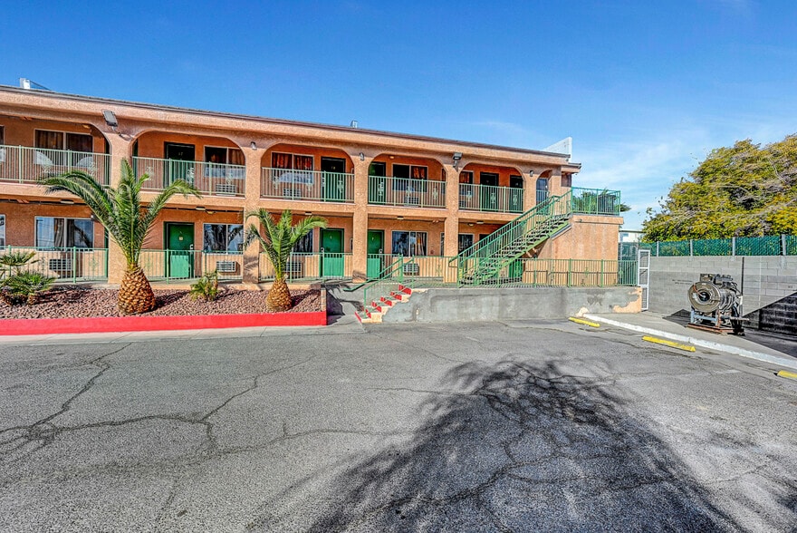 More Photos Of 2855 Fremont St, Las Vegas Hotel For Sale