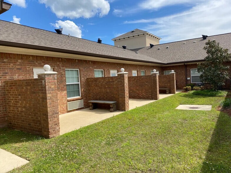 More Photos Of 104 Mbl Bank Dr, Minden Assisted Living For Sale