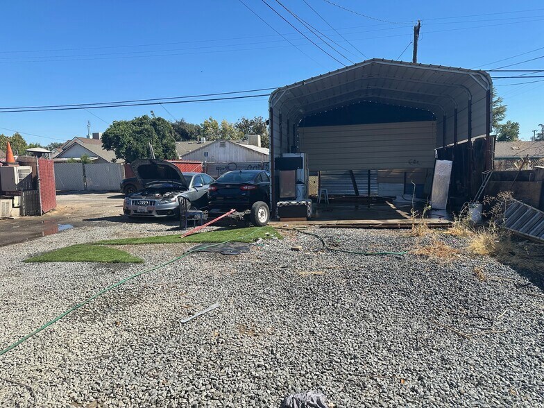 More Photos Of 4414 E Belmont Ave, Fresno General Retail For Sale