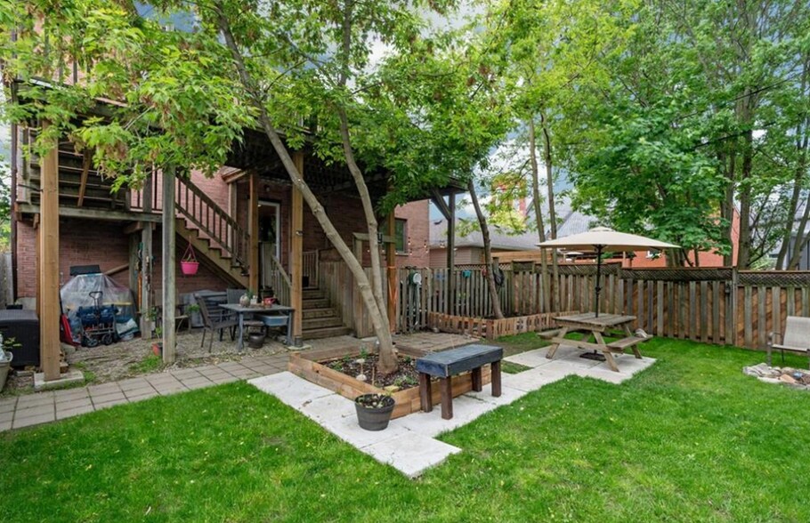 More Photos Of 195 Main St, Lucan Biddulph Apartments For Sale