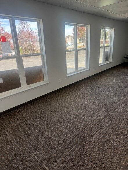 More Photos Of 7616 Investment Ct, Owings Light Distribution For Lease