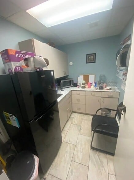 More Photos Of 10621 N Oak Hills Pky, Baton Rouge Medical For Sale
