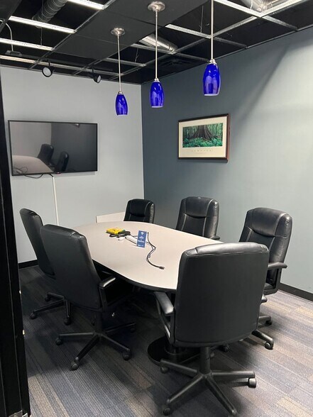 More Photos Of 5642 N 2nd St, Loves Park Office For Lease