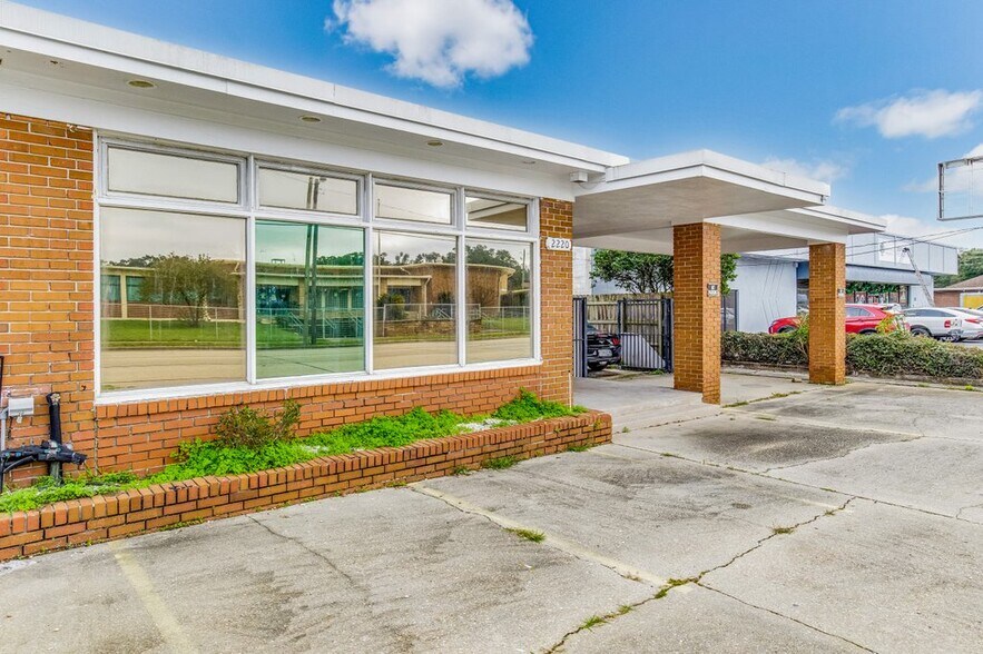 More Photos Of 2220 N Palafox St, Pensacola Medical For Sale