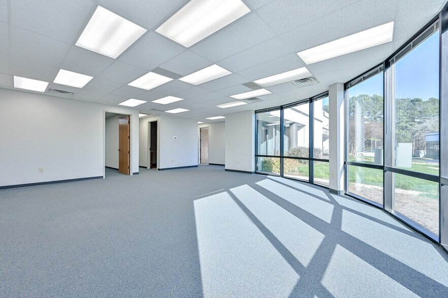 More Photos Of 3100 Breckinridge Blvd, Duluth Unknown For Lease