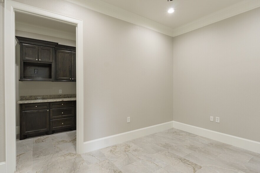 More Photos Of 12414 Spring Cypress Rd, Tomball Medical For Sale
