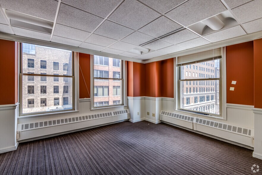 More Photos Of 225 E Mason St, Milwaukee Office Residential For Sale