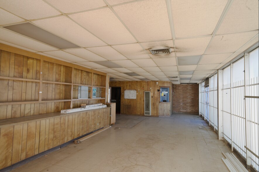 More Photos Of 3350 Fredericksburg Rd, San Antonio Auto Repair For Lease