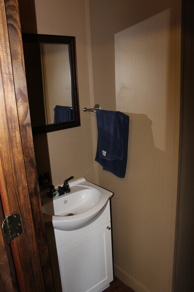 More Photos Of 502 Elm, Tilden Restaurant For Sale