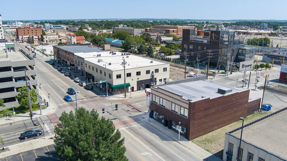 More Photos Of 223 E Main Ave, Bismarck Showroom For Sale