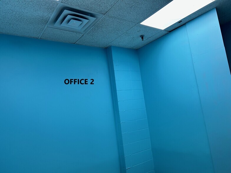 More Photos Of 11435-11459 156 St NW, Edmonton Warehouse For Lease