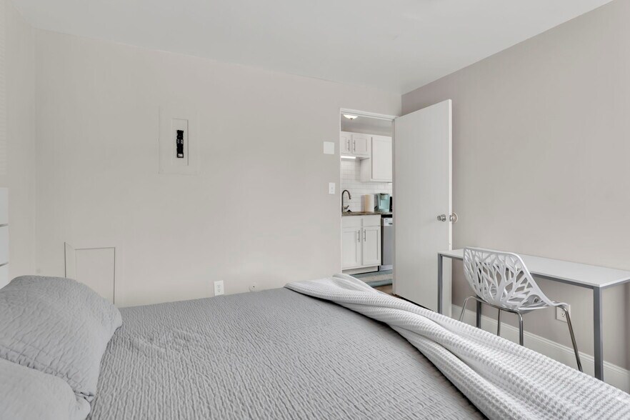 More Photos Of 27 W 8th Ave, Columbus Apartments For Sale