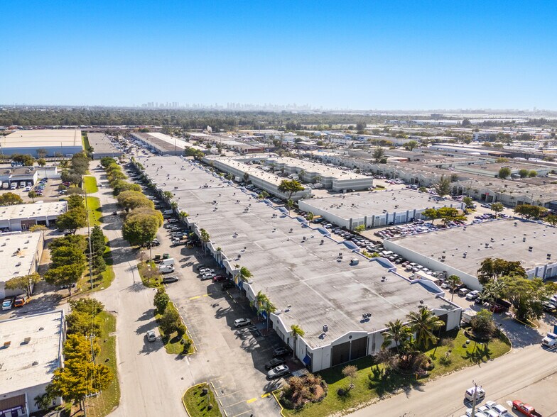 More Photos Of 5501-5595 NW 74th Ave, Miami Warehouse For Lease
