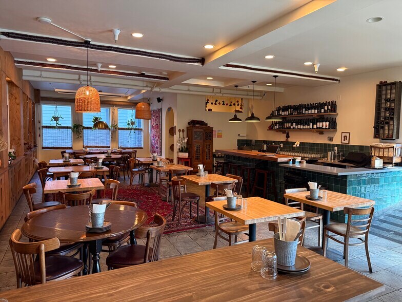 More Photos Of 10-20 29th St @ Mission, San Francisco Restaurant For Sale