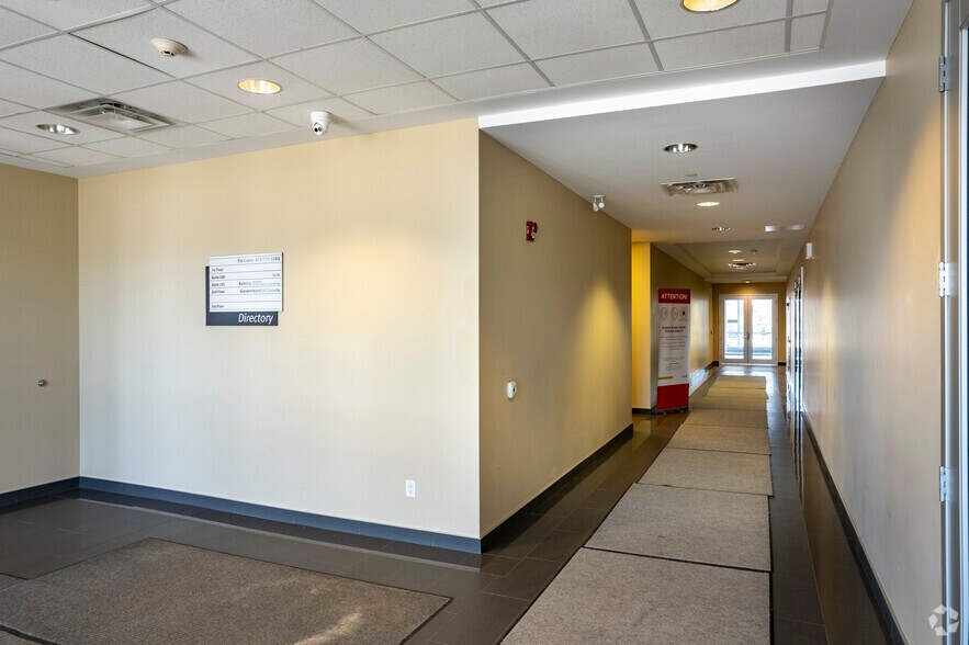 More Photos Of 180 Bass Pro Mills Dr, Vaughan Office For Lease