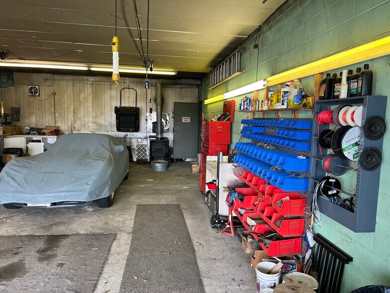 More Photos Of 10745 W Grand Ave, Melrose Park Freestanding For Lease