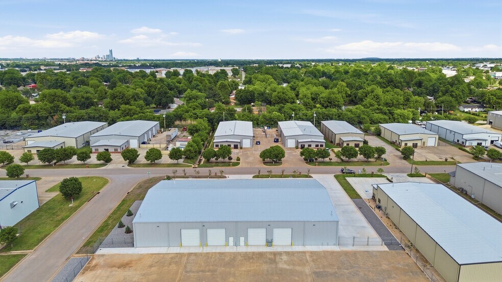 More Photos Of 2609-2617 S Ann Arbor Ave, Oklahoma City Warehouse For Lease