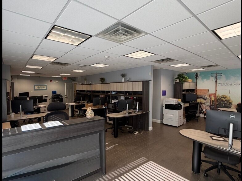 More Photos Of 52-54 W Main St, Bogota Storefront Retail Residential For Lease