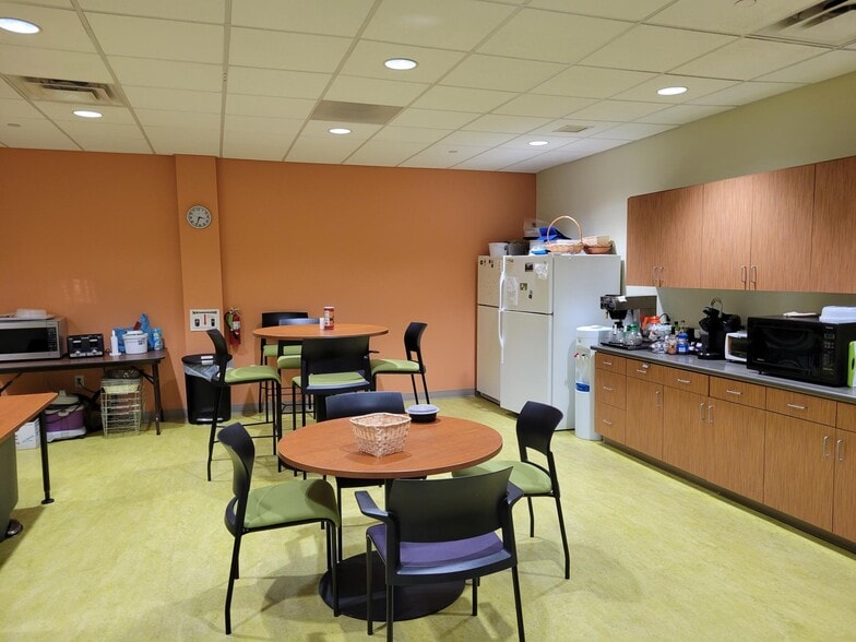 More Photos Of 89 Main St, Montpelier Medical For Lease