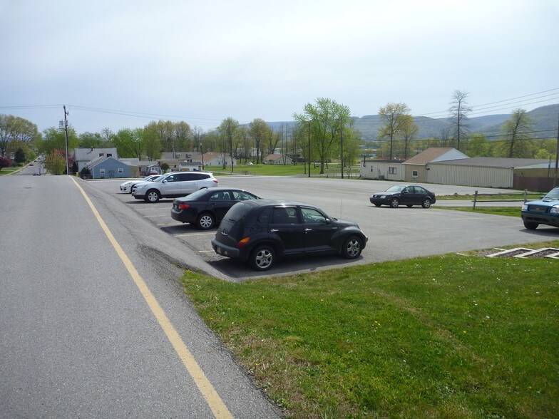 More Photos Of 801 Foresman St, Williamsport Warehouse For Lease