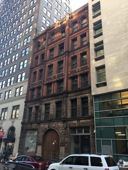 Primary Photo Of 186 Remsen St, Brooklyn Office For Sale