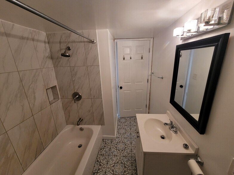 More Photos Of 2635 N Calvert St, Baltimore Apartments For Sale