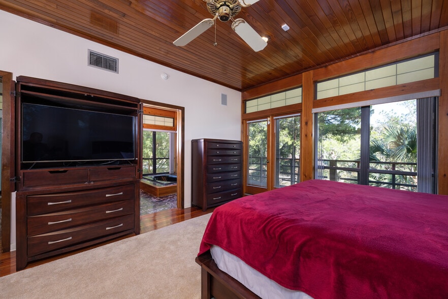 More Photos Of 1606 3rd Ave SE, Steinhatchee Lodge Meeting Hall For Sale