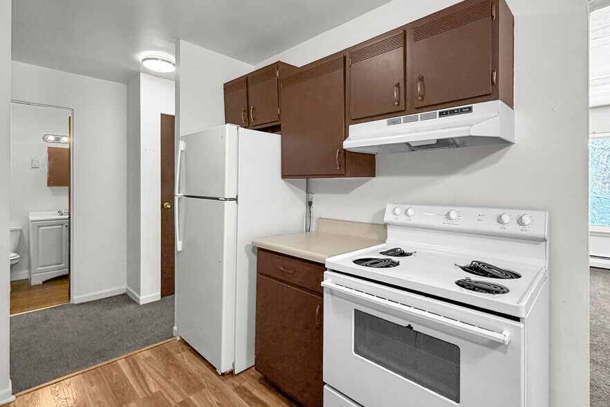 More Photos Of 1103 25th St, Rock Island Apartments For Sale