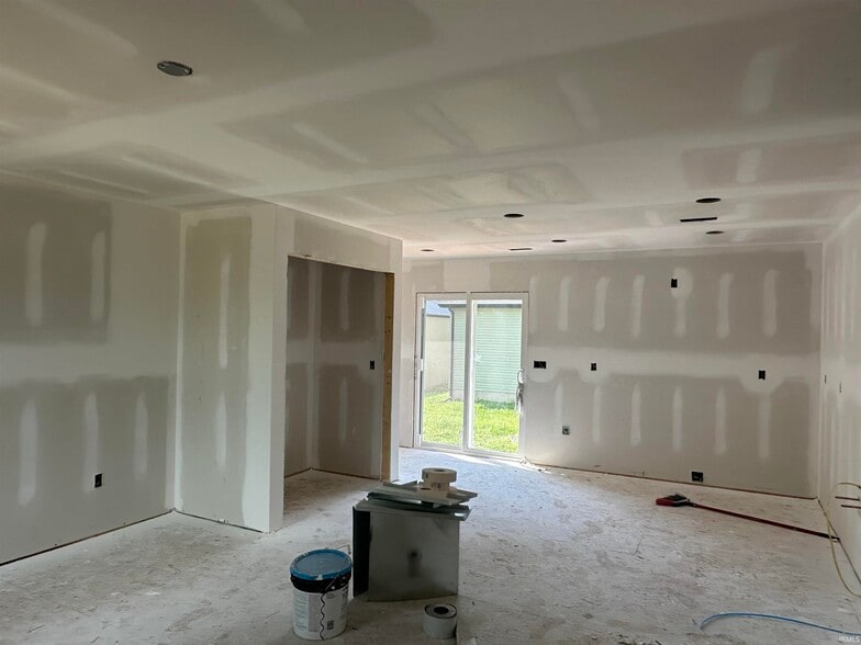 More Photos Of 124, 126, 128 Lincoln St, Oakland City Apartments For Sale