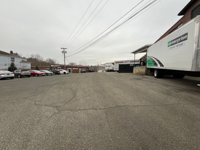 More Photos Of 131 Morse St, Foxborough Warehouse For Sale
