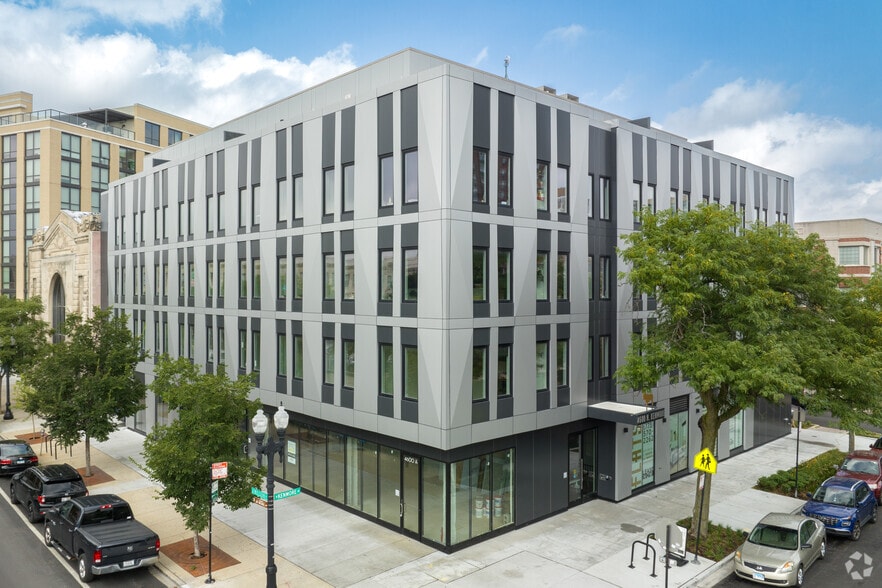 Primary Photo Of 4600 N Kenmore Ave, Chicago Apartments For Lease