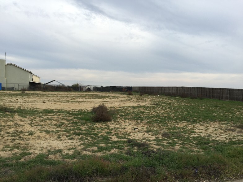 More Photos Of 13209 Avenue 80, Pixley General Retail For Lease