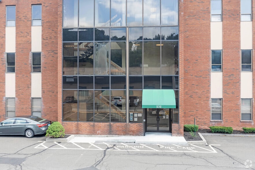 More Photos Of 131 West St, Danbury Office For Lease