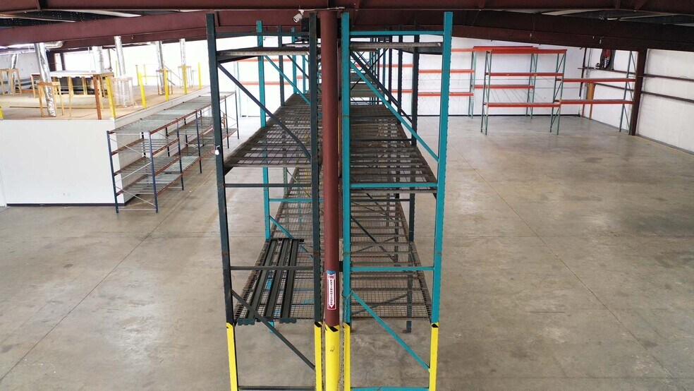 More Photos Of 1498 Airport Rd, Greensboro Warehouse For Lease