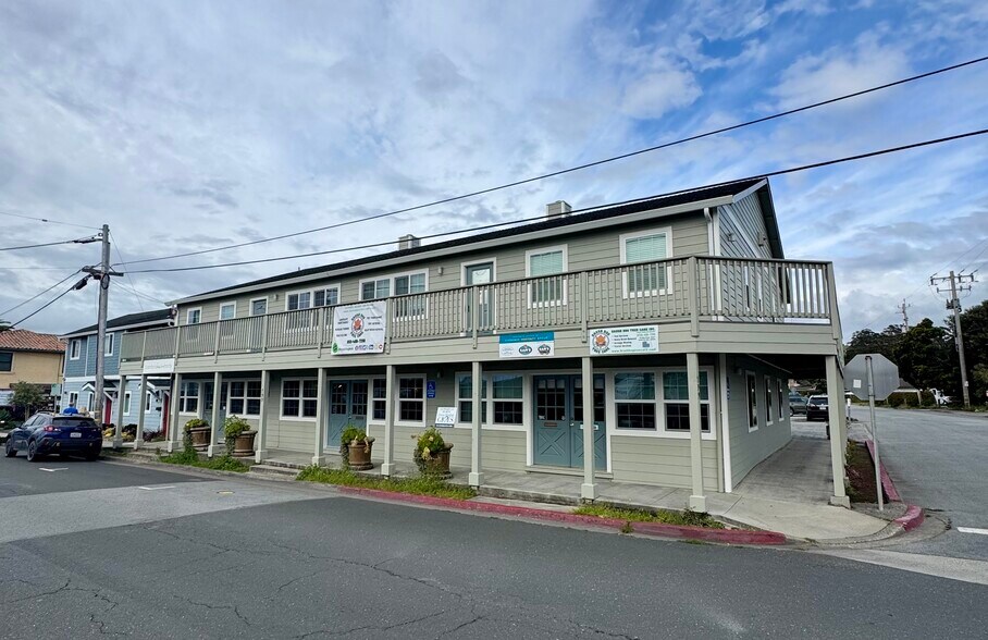 More Photos Of 799 Main St, Half Moon Bay Freestanding For Lease