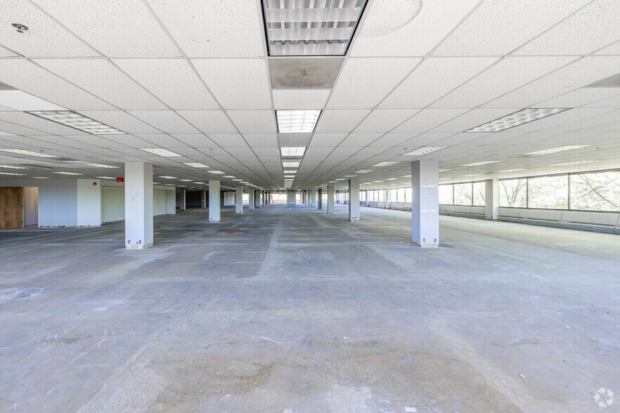 More Photos Of 200 Franklin Square Dr, Somerset Office For Lease